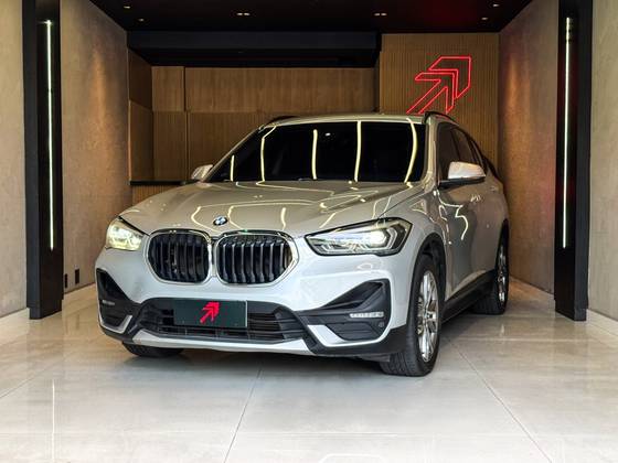 BMW X1 2.0 16V TURBO ACTIVEFLEX SDRIVE20I 4P AUTOMÁTICO BMW X1 2.0 16V TURBO ACTIVEFLEX SDRIVE20I 4P AUTOMÁTICO
